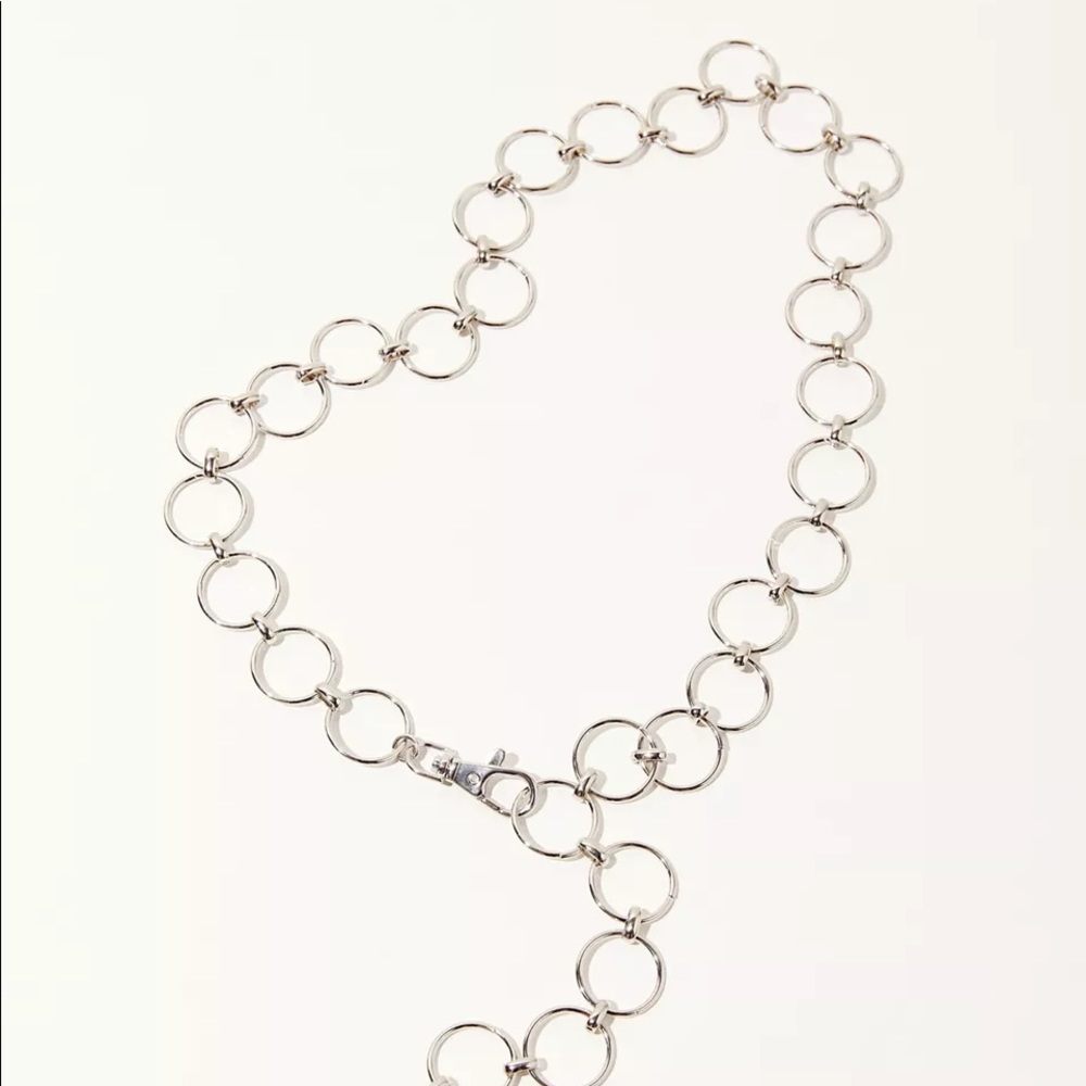 URBAN OUTFITTERS CIRCLE CHAIN BELT